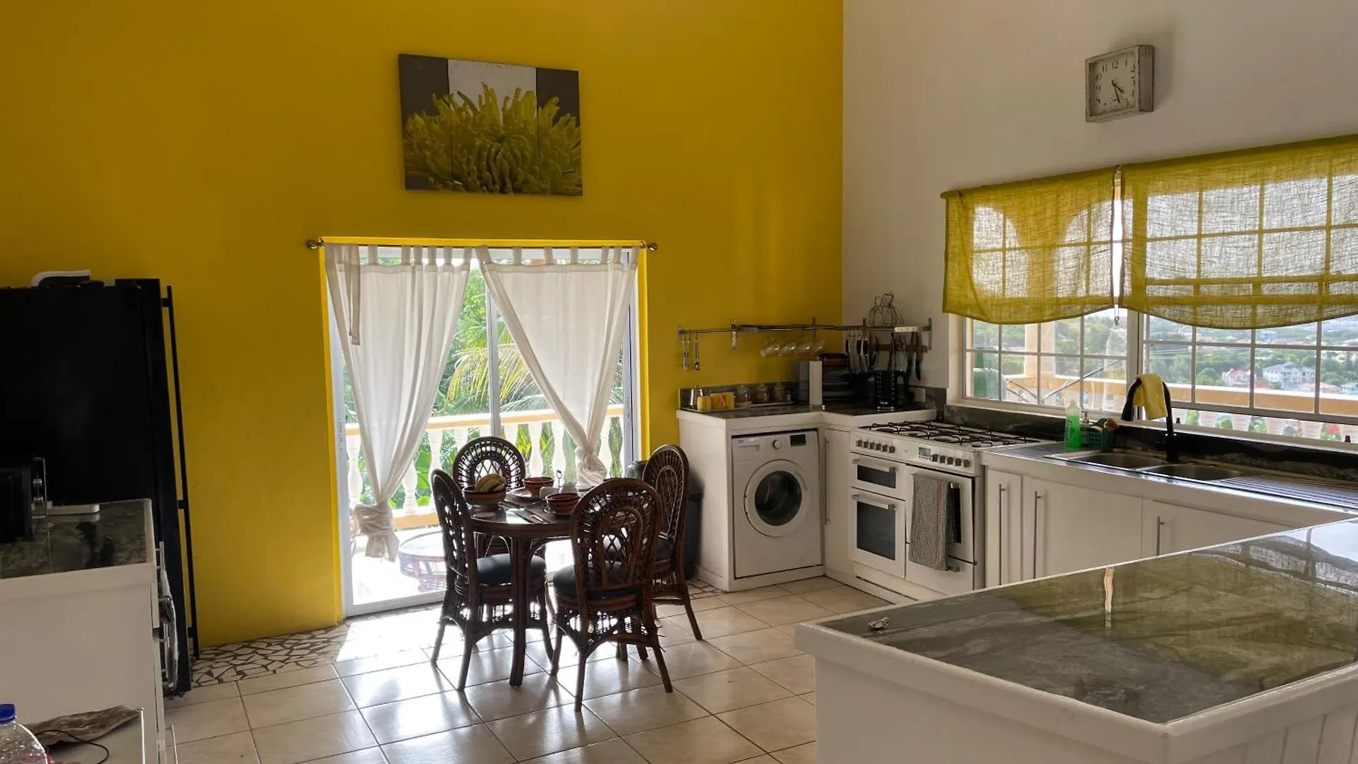 Guest house Tropical Harbour View Hotel Monchy