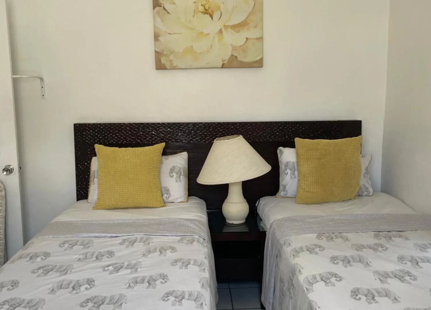 Tropical Harbour View Hotel Monchy Guest house